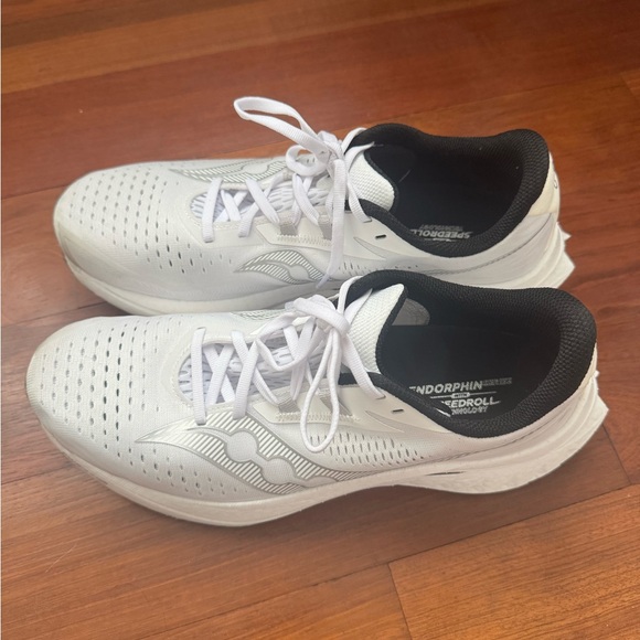 Saucony Endorphin Speed 4 - Picture 4 of 6